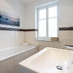 Fabiola - Life Mit Balkon Und Terrasse